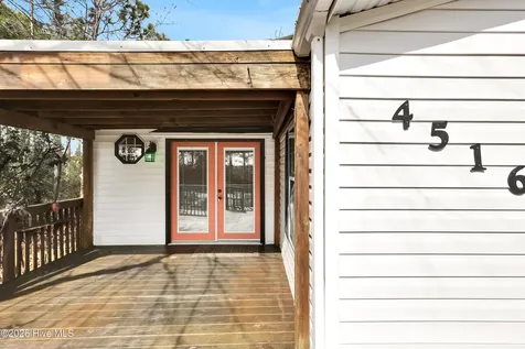 4516 Oak Crest Drive SE Southport NC 28461