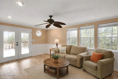 4516 Oak Crest Drive SE Southport NC 28461