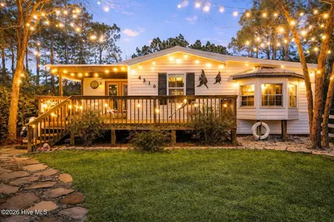 4516 Oak Crest Drive SE Southport NC 28461
