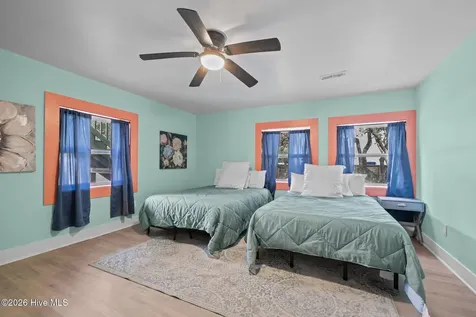 5713 Emerald Drive Emerald Isle NC 28594