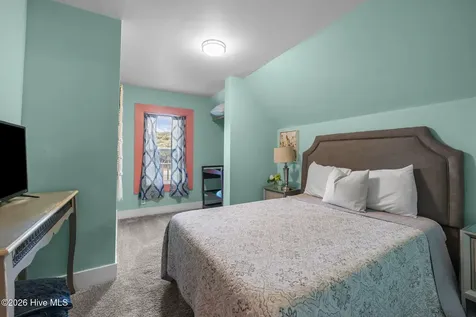 5713 Emerald Drive Emerald Isle NC 28594