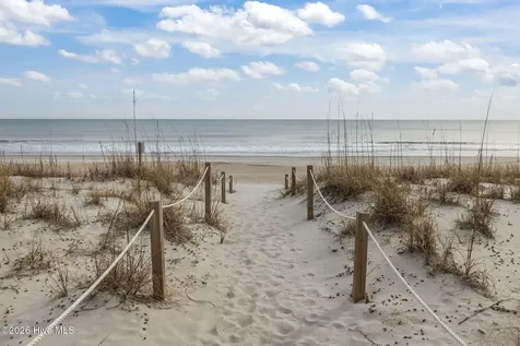 5713 Emerald Drive Emerald Isle NC 28594