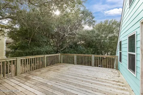 5713 Emerald Drive Emerald Isle NC 28594