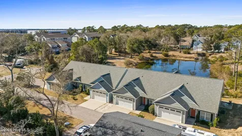 510 W St George Street Southport NC 28461