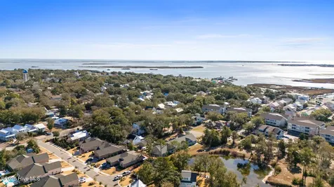 510 W St George Street Southport NC 28461