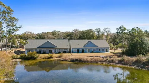 510 W St George Street Southport NC 28461