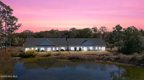 510 W St George Street Southport NC 28461