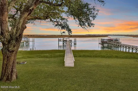2322 Scotts Hill Loop Road Wilmington NC 28411
