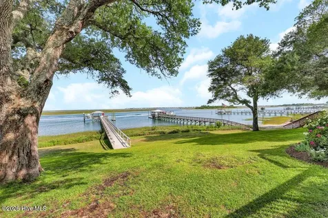 2322 Scotts Hill Loop Road Wilmington NC 28411