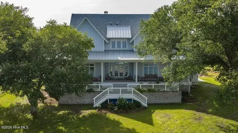 2322 Scotts Hill Loop Road Wilmington NC 28411