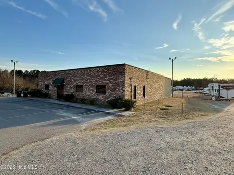 142 Aqua Shed Court Aberdeen NC 28315