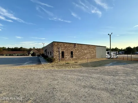 142 Aqua Shed Court Aberdeen NC 28315