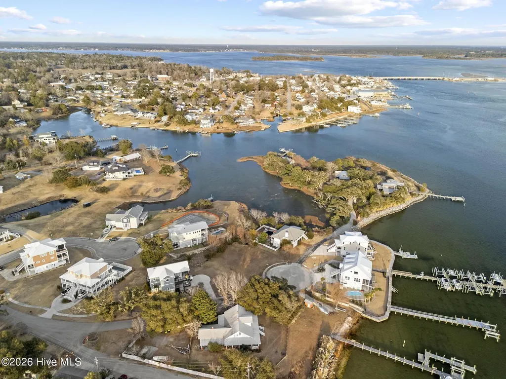 221 Deer Island Road Swansboro NC 28584