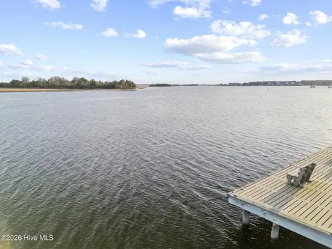 221 Deer Island Road Swansboro NC 28584