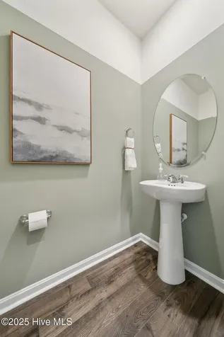 302 Mizzen Way Elizabeth City NC 27909