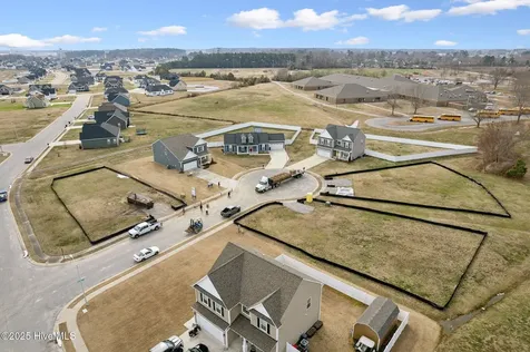 302 Mizzen Way Elizabeth City NC 27909