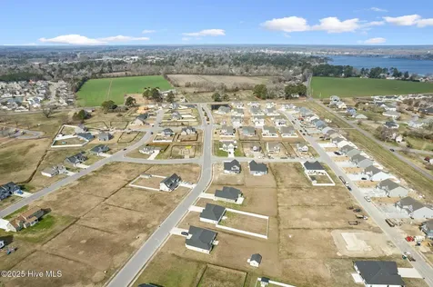 302 Mizzen Way Elizabeth City NC 27909