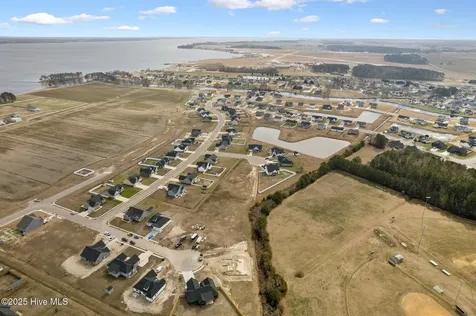 302 Mizzen Way Elizabeth City NC 27909