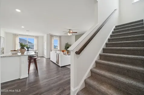 302 Mizzen Way Elizabeth City NC 27909