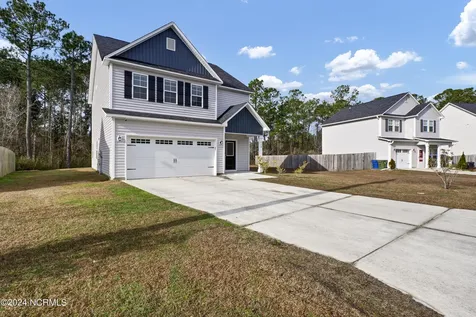 512 Everett Glades Sneads Ferry NC 28460