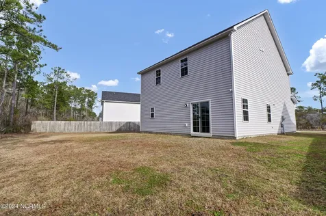 512 Everett Glades Sneads Ferry NC 28460