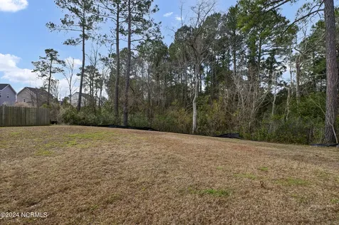 512 Everett Glades Sneads Ferry NC 28460