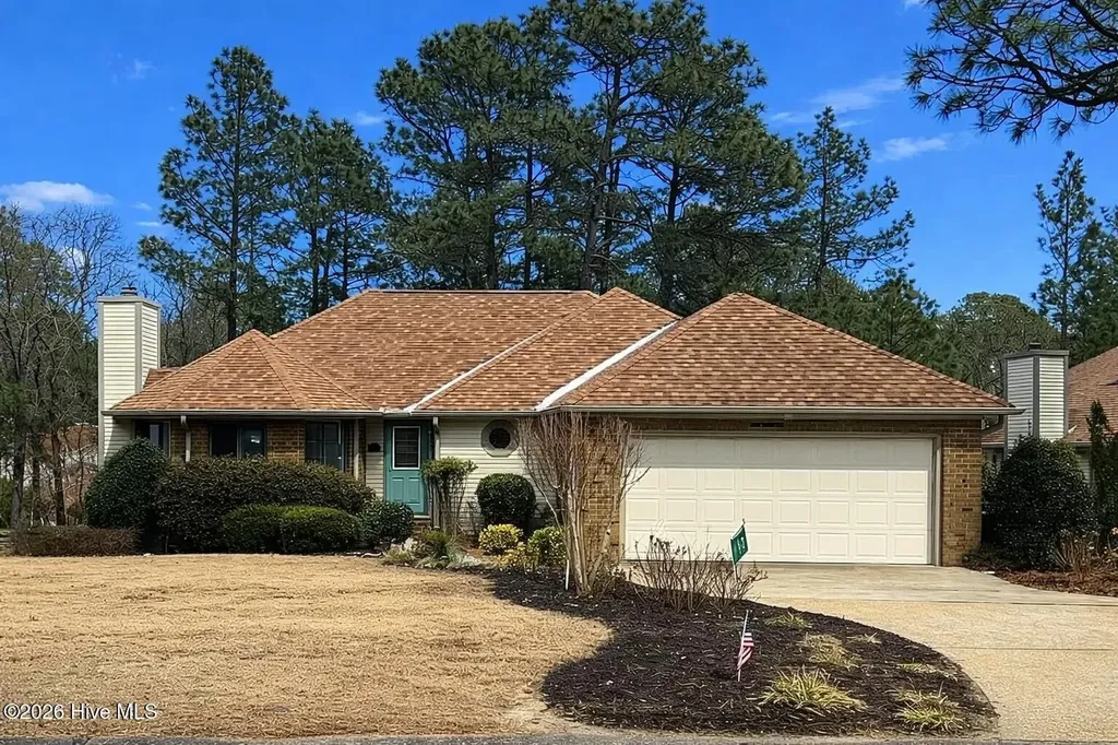103 Pinnacle Court West End NC 27376