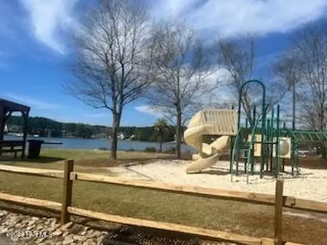 103 Pinnacle Court West End NC 27376