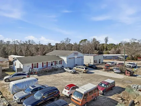 4911 Southport Supply Road SE Southport NC 28461