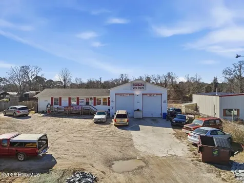 4911 Southport Supply Road SE Southport NC 28461
