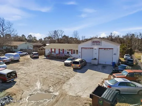4911 Southport Supply Road SE Southport NC 28461