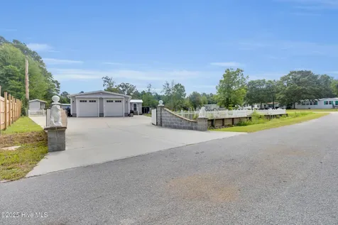 414 W Branch Drive Newport NC 28570