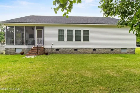 3332 Belt Road Castle Hayne NC 28429