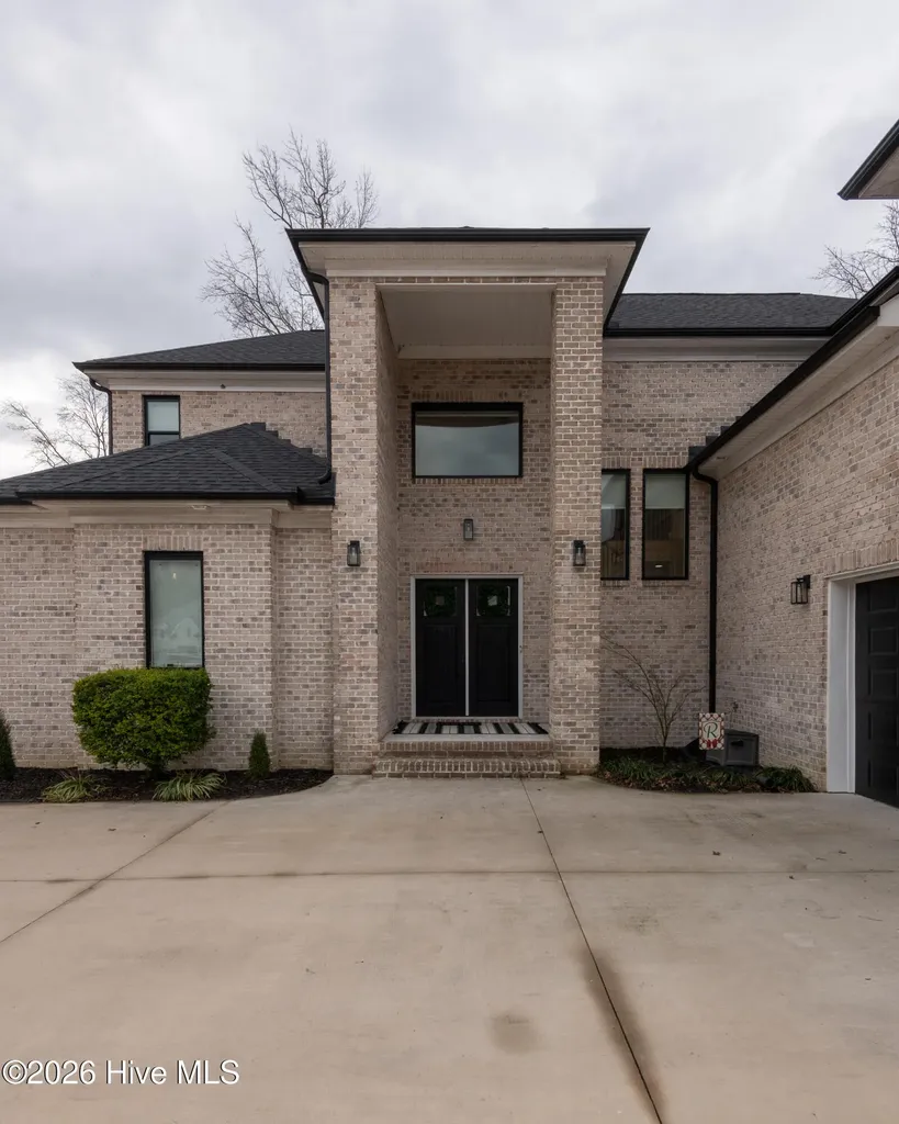 2221 Brook Fields Drive Winterville NC 28590