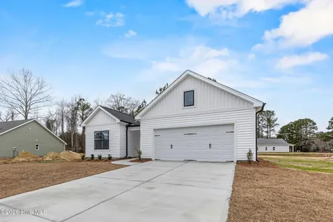 308 Riva Ridge Burgaw NC 28425