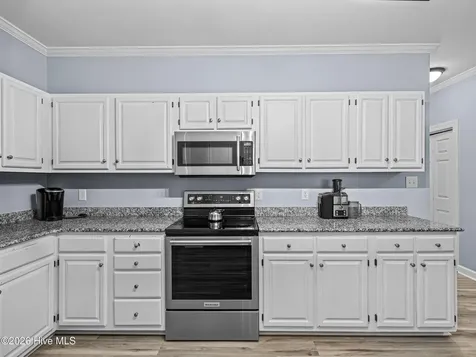 503 Wythe Grove Jacksonville NC 28546