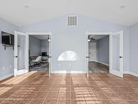 503 Wythe Grove Jacksonville NC 28546