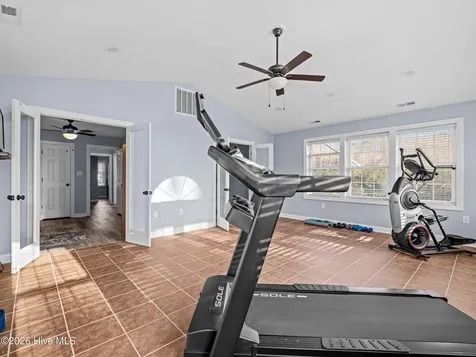 503 Wythe Grove Jacksonville NC 28546