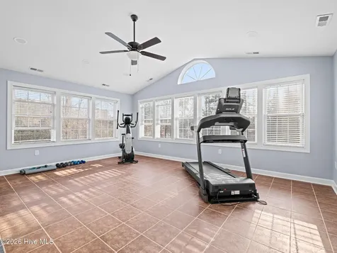 503 Wythe Grove Jacksonville NC 28546