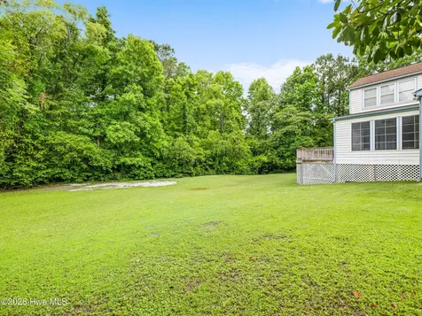 503 Wythe Grove Jacksonville NC 28546