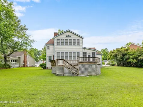 503 Wythe Grove Jacksonville NC 28546