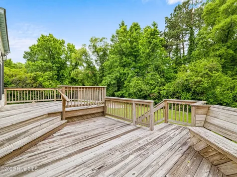 503 Wythe Grove Jacksonville NC 28546
