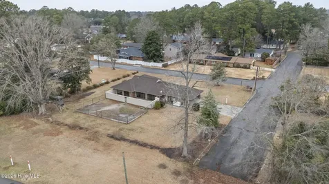 616 E Murphy Street Wallace NC 28466