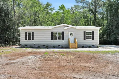 409 Pond View Circle Hampstead NC 28443