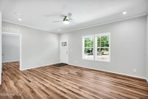 409 Pond View Circle Hampstead NC 28443