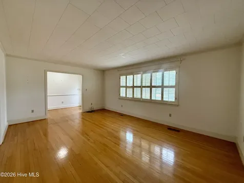 212 Sunset Drive Williamston NC 27892