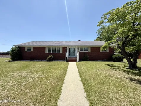 212 Sunset Drive Williamston NC 27892