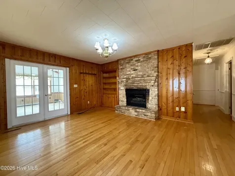 212 Sunset Drive Williamston NC 27892