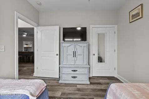 100 Gateway Condos Drive Surf City NC 28445