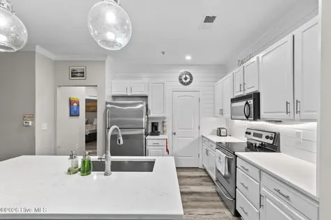 100 Gateway Condos Drive Surf City NC 28445